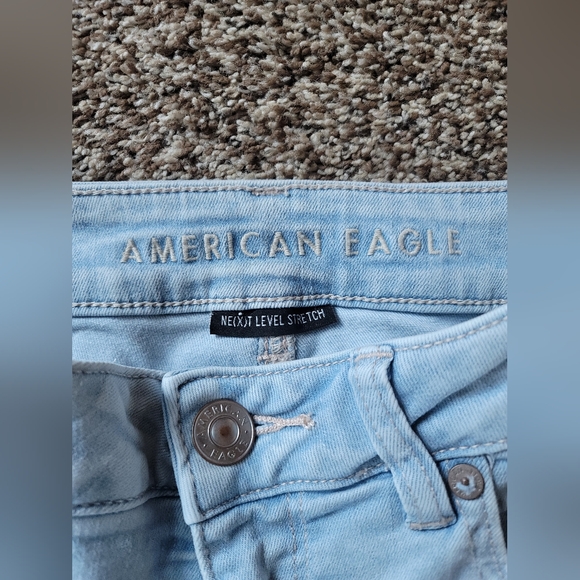 2/$20 Shorts American Eagle Jean Shorts size 4 - Picture 3 of 9